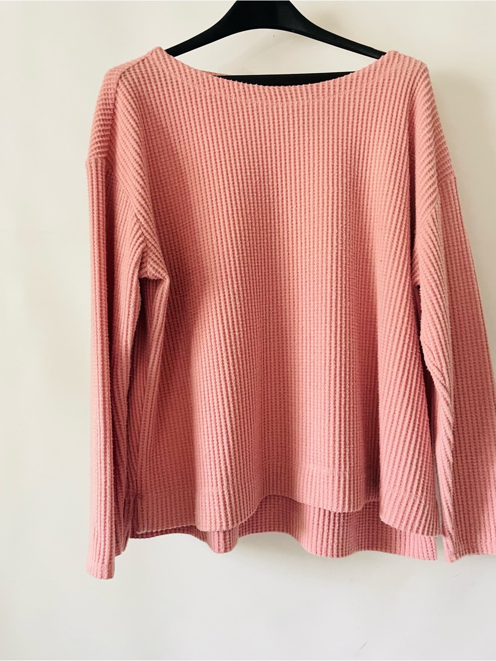 Splendid Waffle-Knit Scoop Neck Sweater in Dusty Pink Relaxed Fit